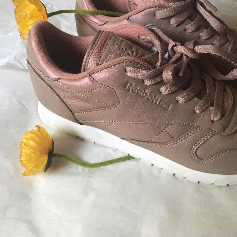 Pink Reebok Classics - Picture 4 of 4